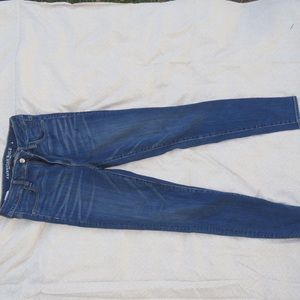 Super hi-rise jeggings!